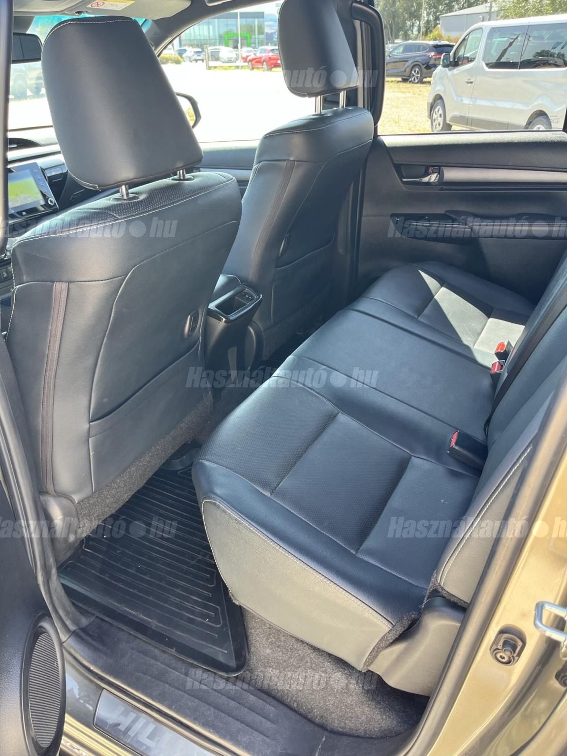 TOYOTA HILUX 2.8 D-4D 4×4 Double Invincible (Automata)
